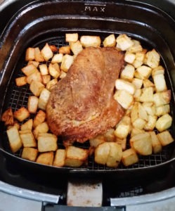 Pernil com batata na airfryer