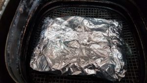 Pernil na airfryer com papel alumínio
