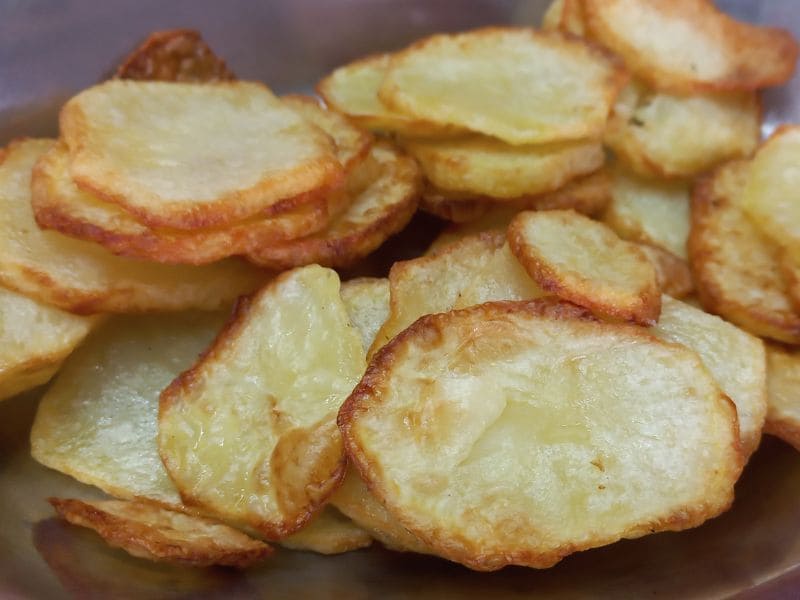 Batata frita em rodelas - sequinha e crocante!