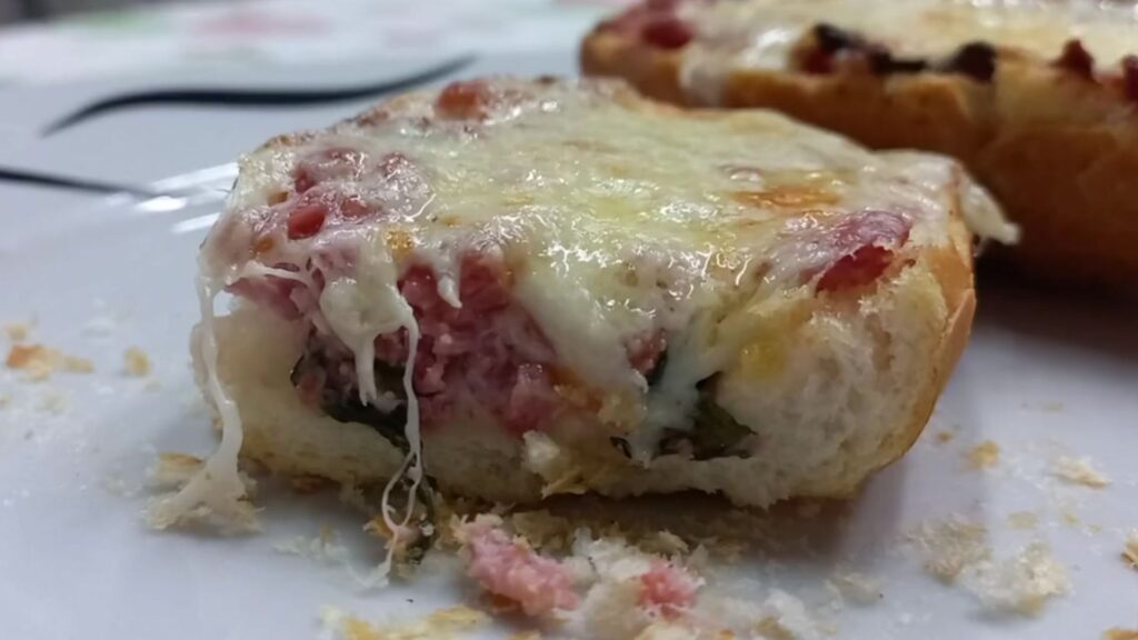 Pão com linguiça na airfryer pronto para servir